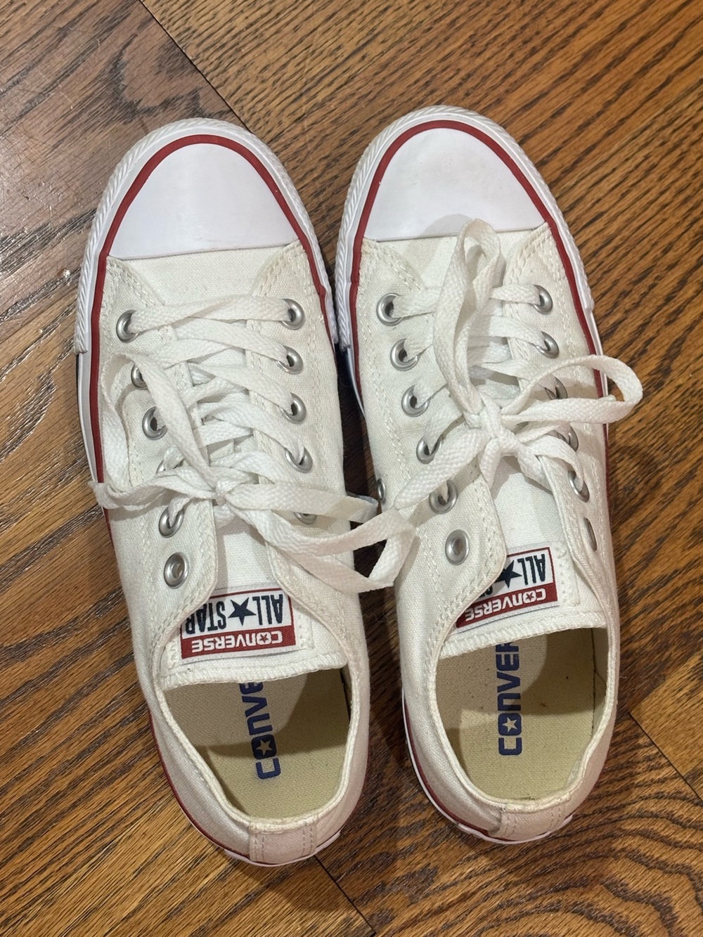 Converse Chuck Taylor All Star Low Top White Canvas Sneakers Women’s size 7